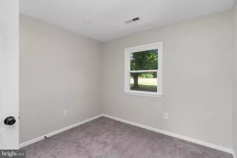 Bedroom - 10558 Tidewater Trl, Champlain, VA 22438 photo 1 of 4