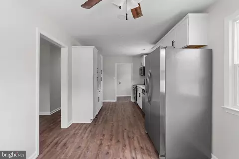 Entry Way - 10558 Tidewater Trl, Champlain, VA 22438 photo 3 of 10