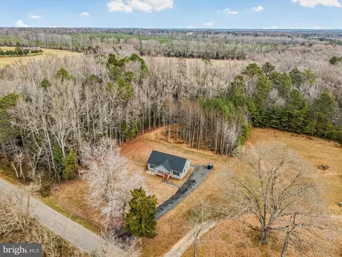 View/Area - 831 Rose Mount Rd, Hustle, VA 22476 photo 2 of 4