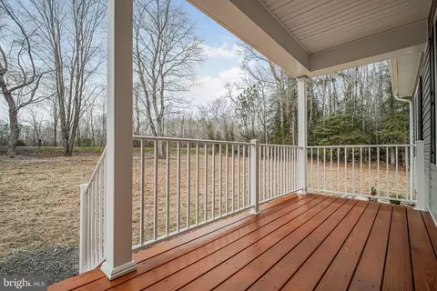 Exterior - 831 Rose Mount Rd, Hustle, VA 22476 photo 3 of 9