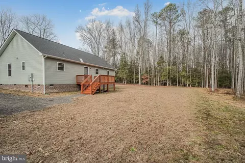 Exterior - 831 Rose Mount Rd, Hustle, VA 22476 photo 7 of 9