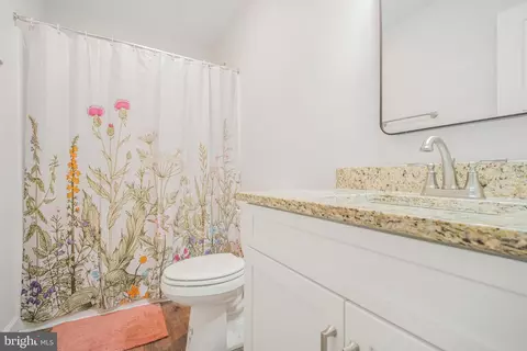 Bath - 831 Rose Mount Rd, Hustle, VA 22476 photo 1 of 1