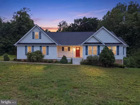 555 Clements Dr, Tappahannock, VA 22560