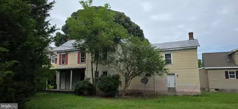 436 Duke St, Tappahannock, VA 22560