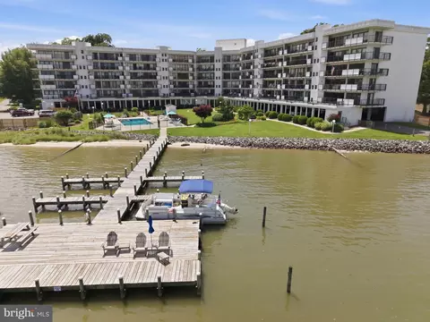 128 Prince St #106, Tappahannock, VA 22560