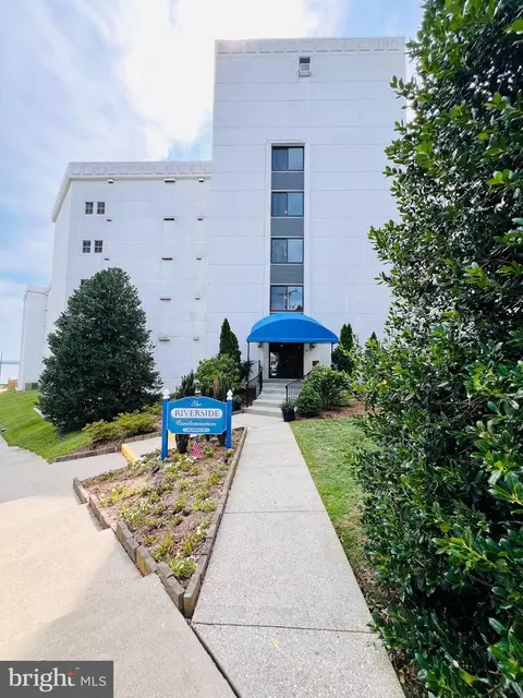128 Prince St #106, Tappahannock, VA 22560