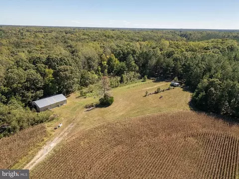 Ullainee Road, Caret, VA 22436