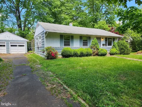 144 S Spring St, Falls Church, VA 22046