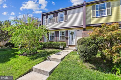 355 James St, Falls Church, VA 22046
