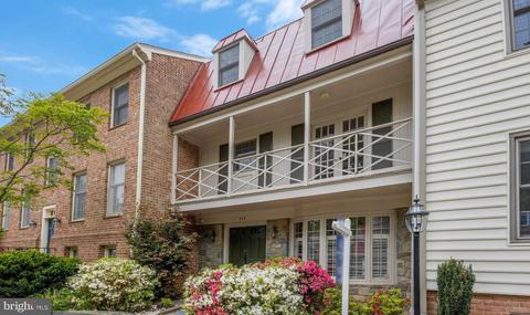 314 Wrens Way, Falls Church, VA 22046