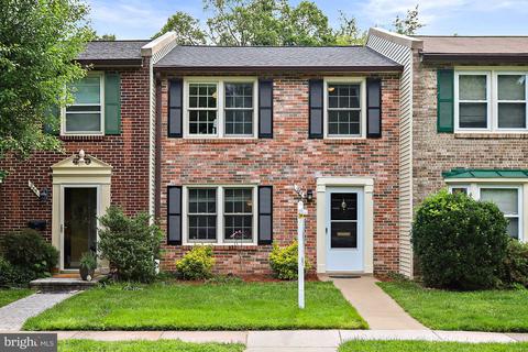 287 Gundry Dr, Falls Church, VA 22046