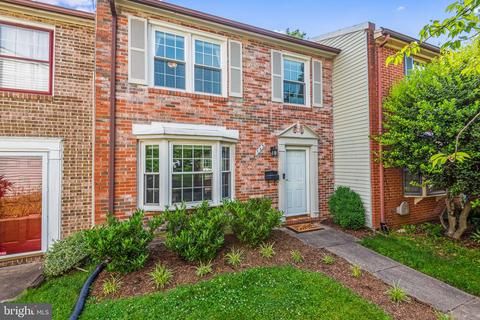 335 James St, Falls Church, VA 22046