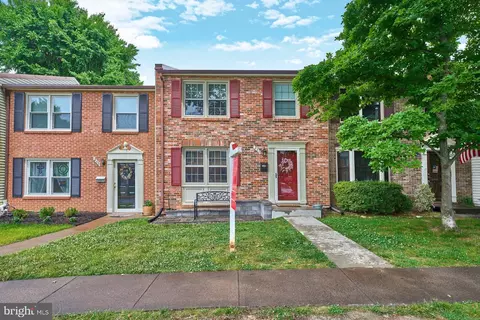 277 Gundry Dr, Falls Church, VA 22046