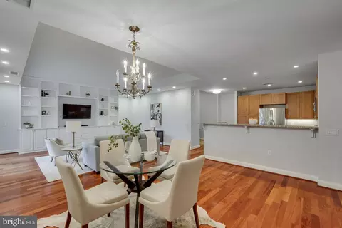 513 W Broad St #710, Falls Church, VA 22046