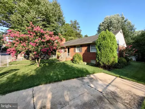 606 N West St, Falls Church, VA 22046