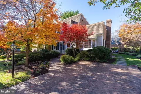 100 S Cherry St, Falls Church, VA 22046