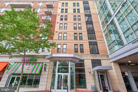 444 W Broad St #631, Falls Church, VA 22046