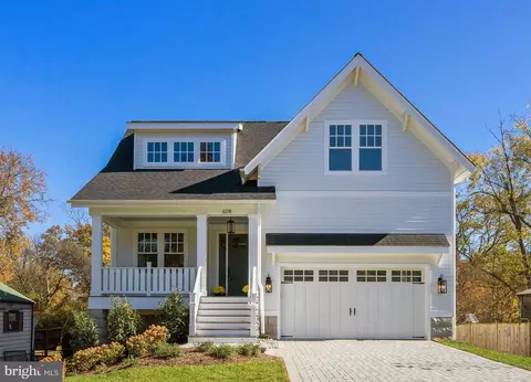608 Jackson St, Falls Church, VA 22046