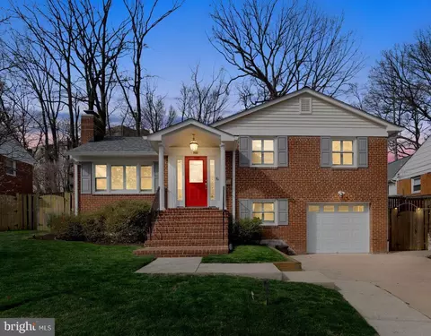 968 N Rochester St, Arlington, VA 22205