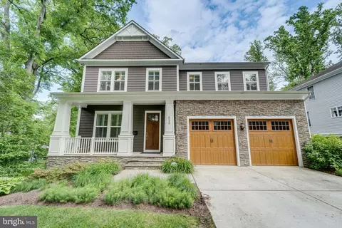 612 Poplar Dr, Falls Church, VA 22046