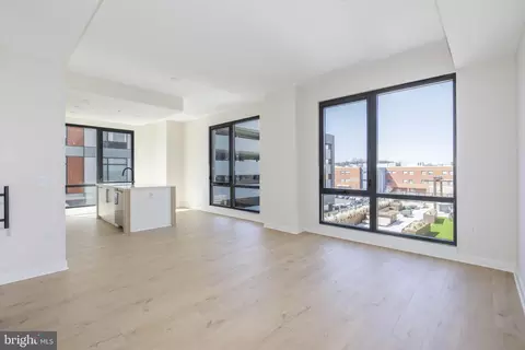 255 W Falls Station Blvd #302, Falls Church, VA 22046