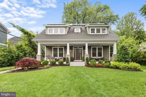 201 Jackson St, Falls Church, VA 22046