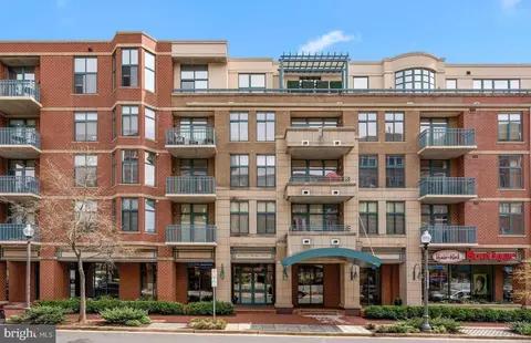 502 W Broad St #413, Falls Church, VA 22046