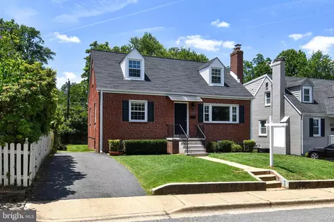 107 George Mason Rd W, Falls Church, VA 22046