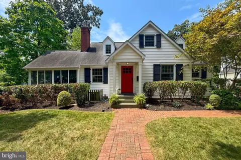 605 Greenwich St, Falls Church, VA 22046