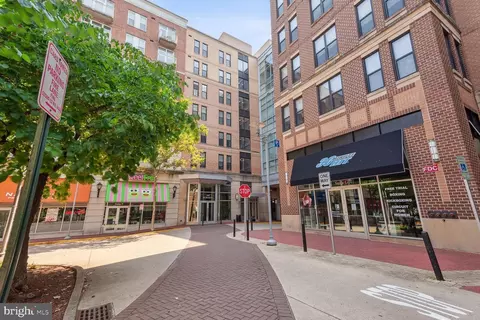444 W Broad St #618, Falls Church, VA 22046