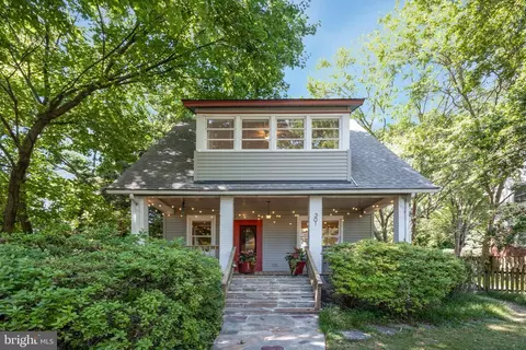 301 Sycamore St, Falls Church, VA 22046