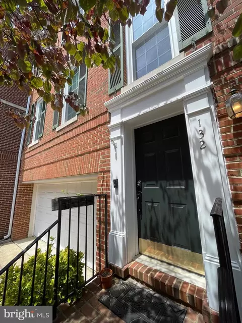 132 Rolling Trce, Falls Church, VA 22046