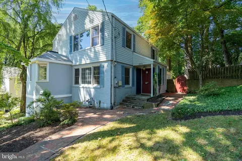 205 Poplar Dr, Falls Church, VA 22046