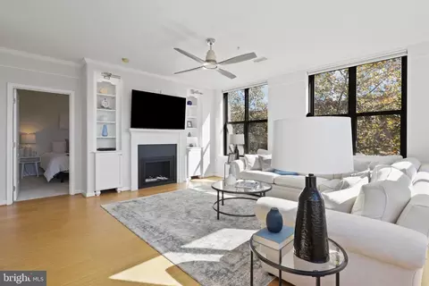 444 W Broad St #426, Falls Church, VA 22046