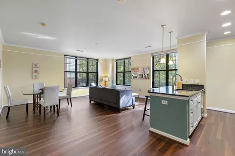 444 W Broad St #314, Falls Church, VA 22046