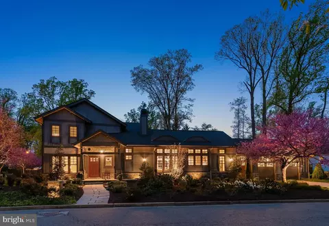 608 Timber Ln, Falls Church, VA 22046