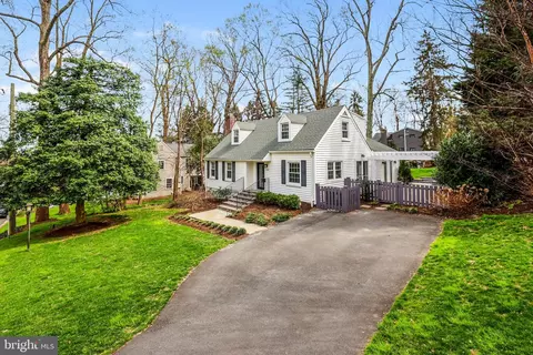 1309 Gibson Pl, Falls Church, VA 22046
