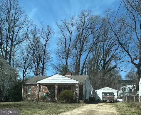 1018 Spruce St, Falls Church, VA 22046