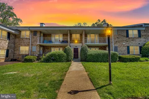 1132 S Washington St #104, Falls Church, VA 22046