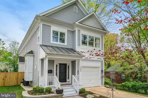 706 Highland Ave, Falls Church, VA 22046