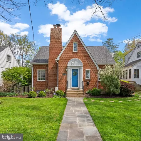 914 Park Ave, Falls Church, VA 22046
