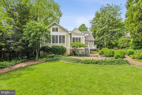 214 Jefferson St, Falls Church, VA 22046