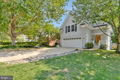 210 N Oak St, Falls Church, VA 22046