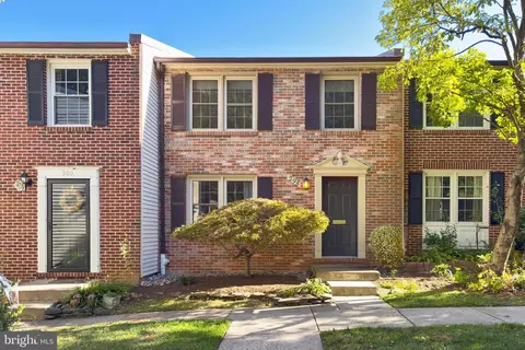 298 Gundry Dr, Falls Church, VA 22046