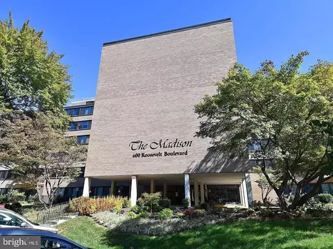 600 Roosevelt Blvd #314, Falls Church, VA 22044