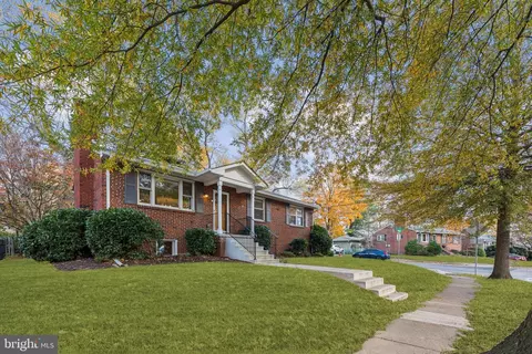 1200 Offutt Dr, Falls Church, VA 22046