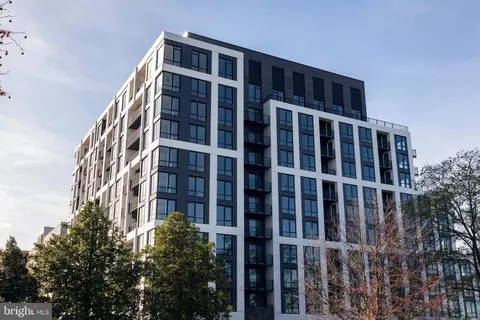 255 W Falls Station Blvd #906, Falls Church, VA 22046