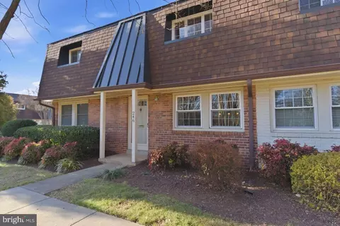 246 S Virginia Ave #99, Falls Church, VA 22046