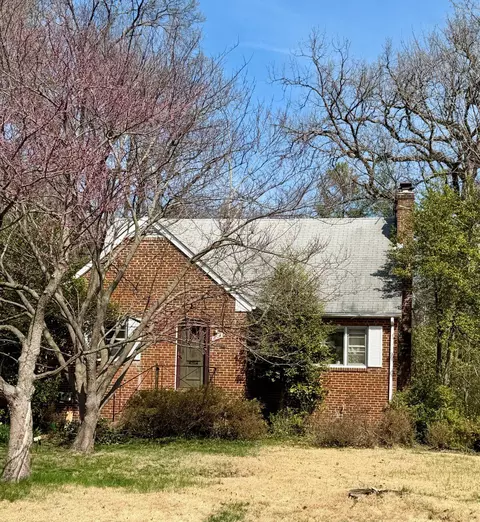 1008 Poplar Dr, Falls Church, VA 22046