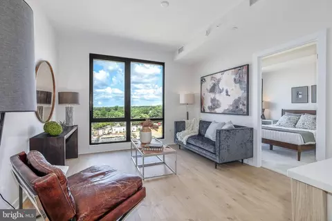 255 W Falls Station Blvd #709, Falls Church, VA 22046
